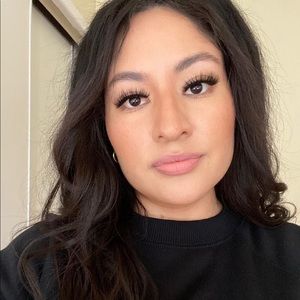 Meet your Posher, Charmaine